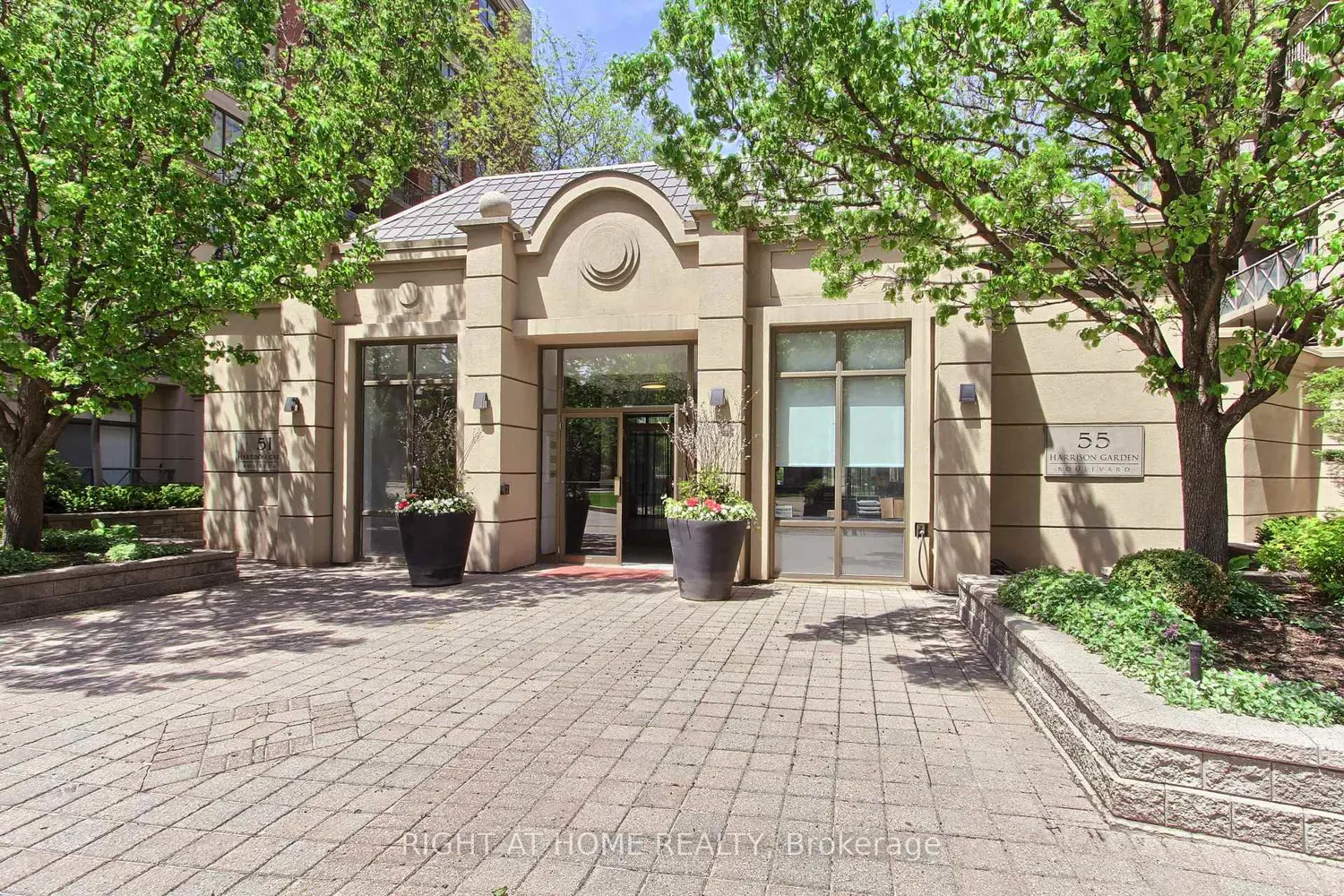 Additional image 17 of 55 Harrison Garden Boulevard 907