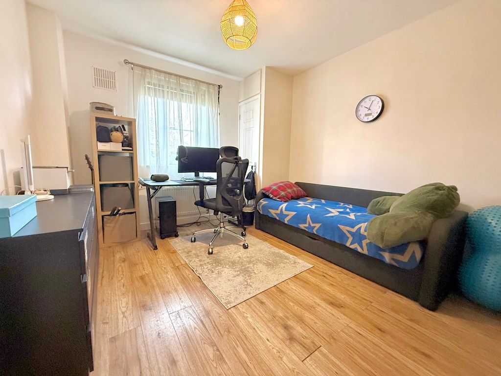 Additional image 5 of 1 bed flat for saleDaimler Drive, Dunstable LU6