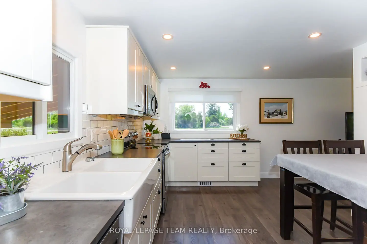 3599 Nixon Drive photo 2