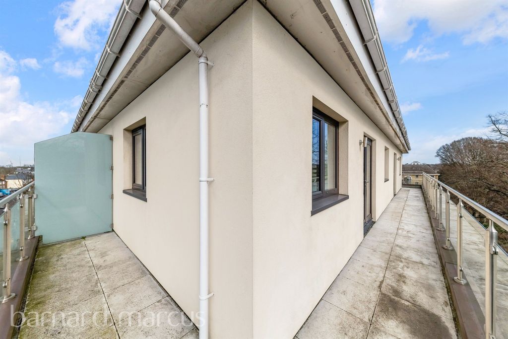 Additional image 10 of 2 bed flat for saleSouth Street, Epsom KT18
