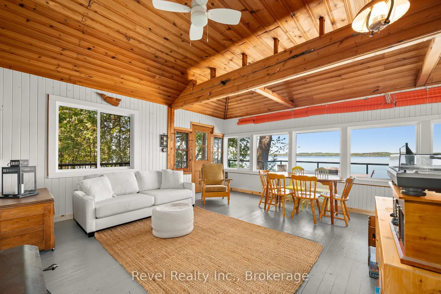 8004 Taits Beach Road photo 4