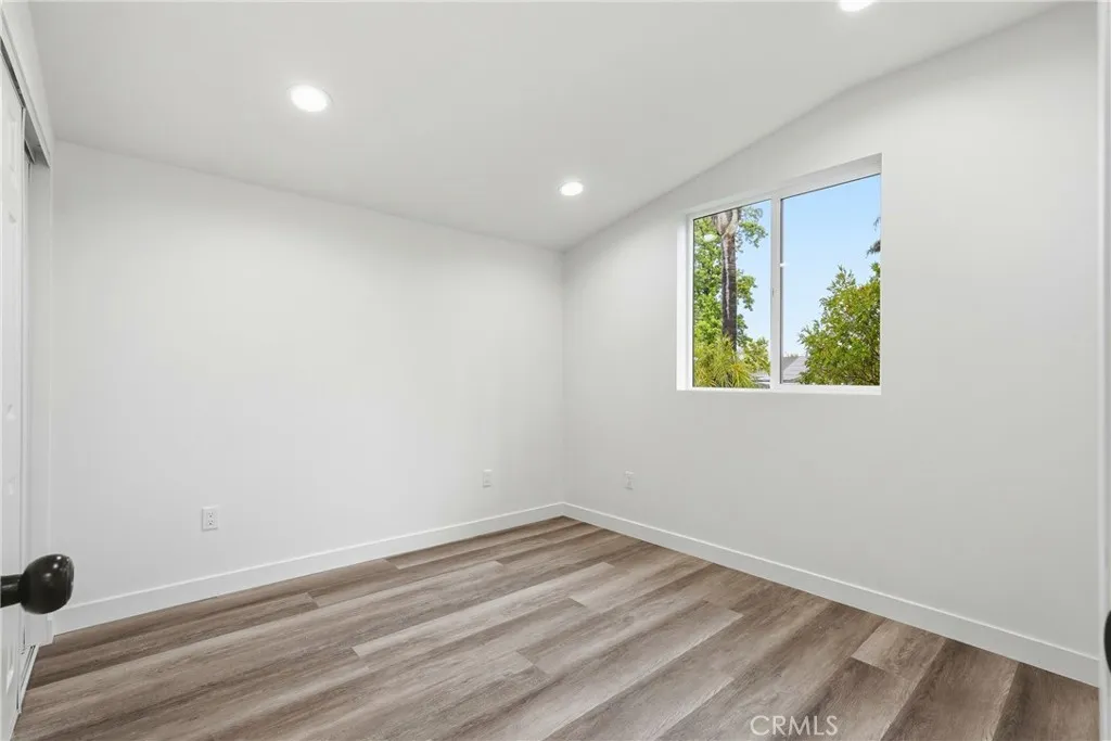 13880 Lexicon Ave, Sylmar, CA 91342