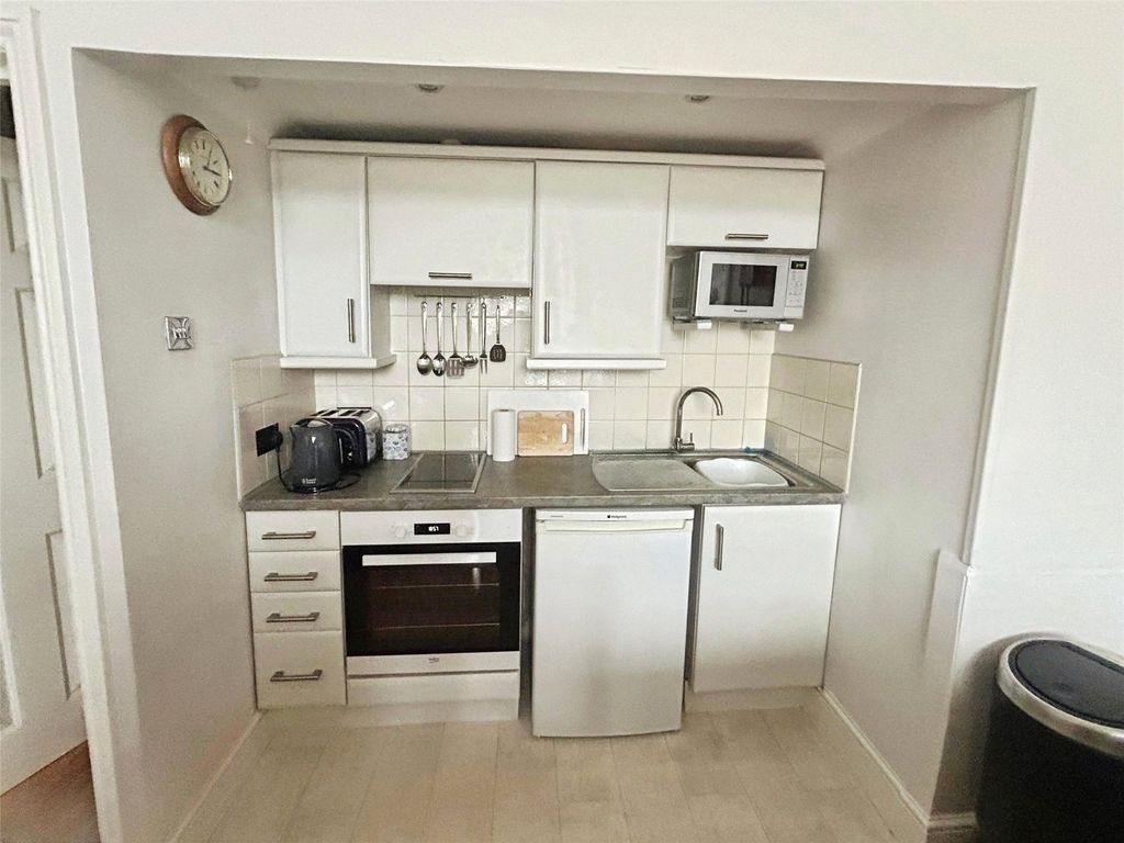 Additional image 5 of 2 bed flat for saleNewcomen Road, Dartmouth, Devon TQ6