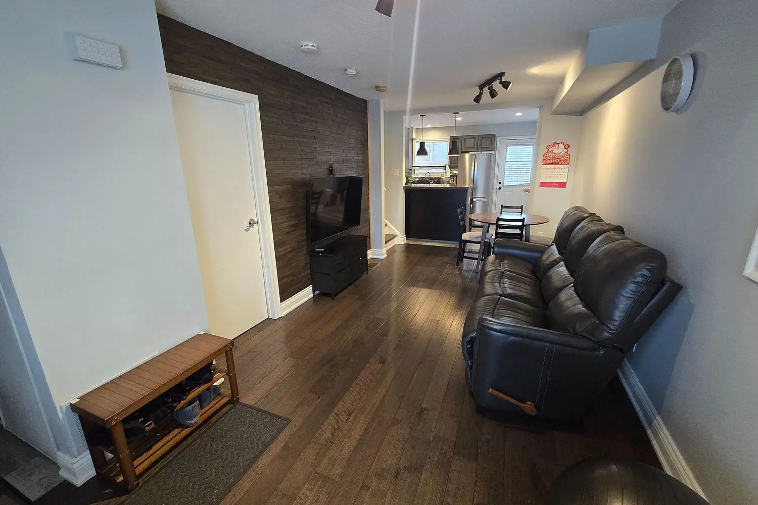 Additional image 4 of 4277 Lawrence Avenue #6