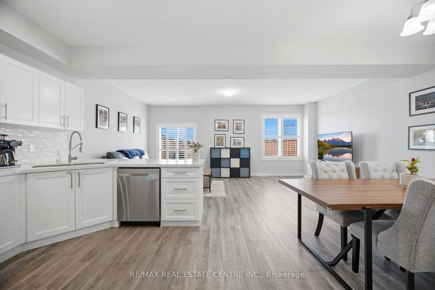 Additional image 9 of 4 Laguna Village Crescent