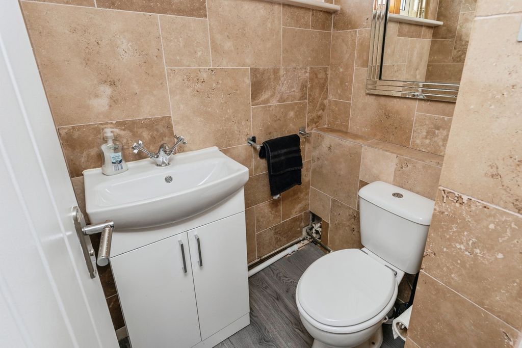 Additional image 13 of 4 bed detached house for saleSt. Pauls Gardens, Little Sutton, Ellesmere Port, Cheshire CH66