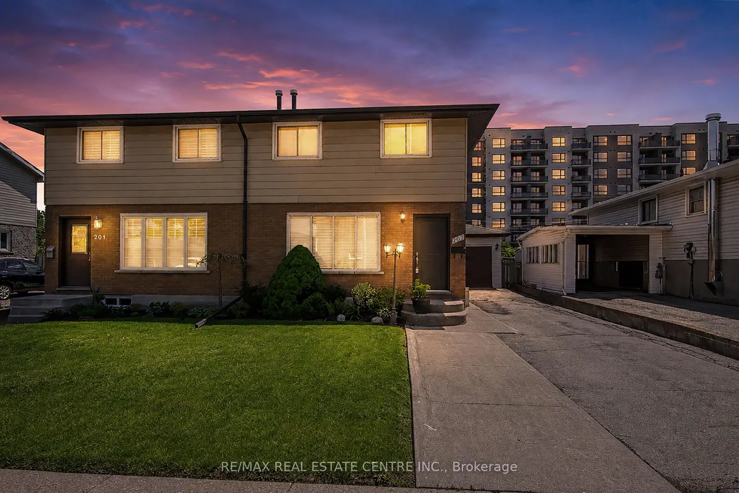 203 Moffat Drive