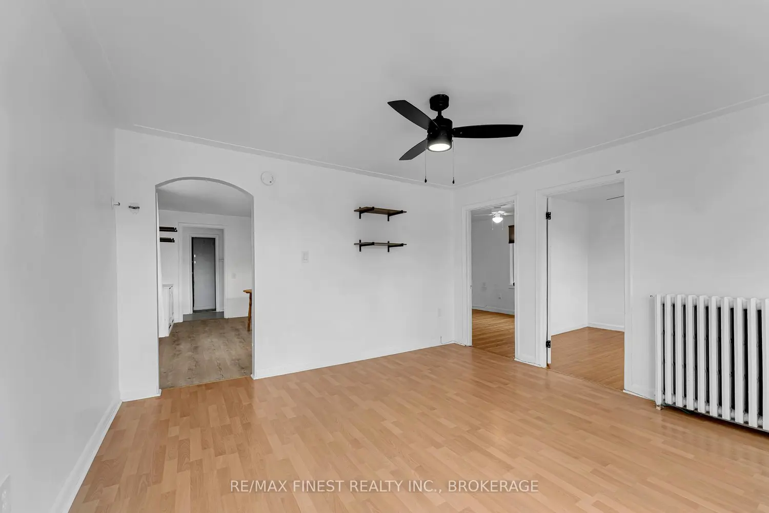 81 Weller Avenue photo 5