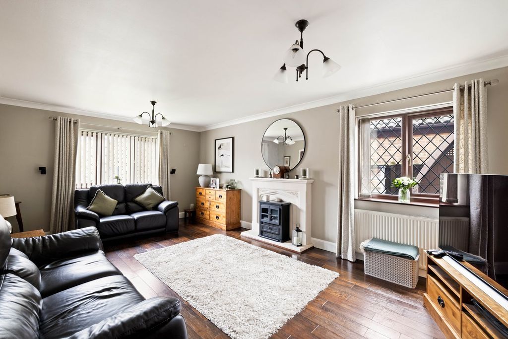Additional image 5 of 5 bed detached house for saleOakvale Close, Elms Vale, Dover CT17