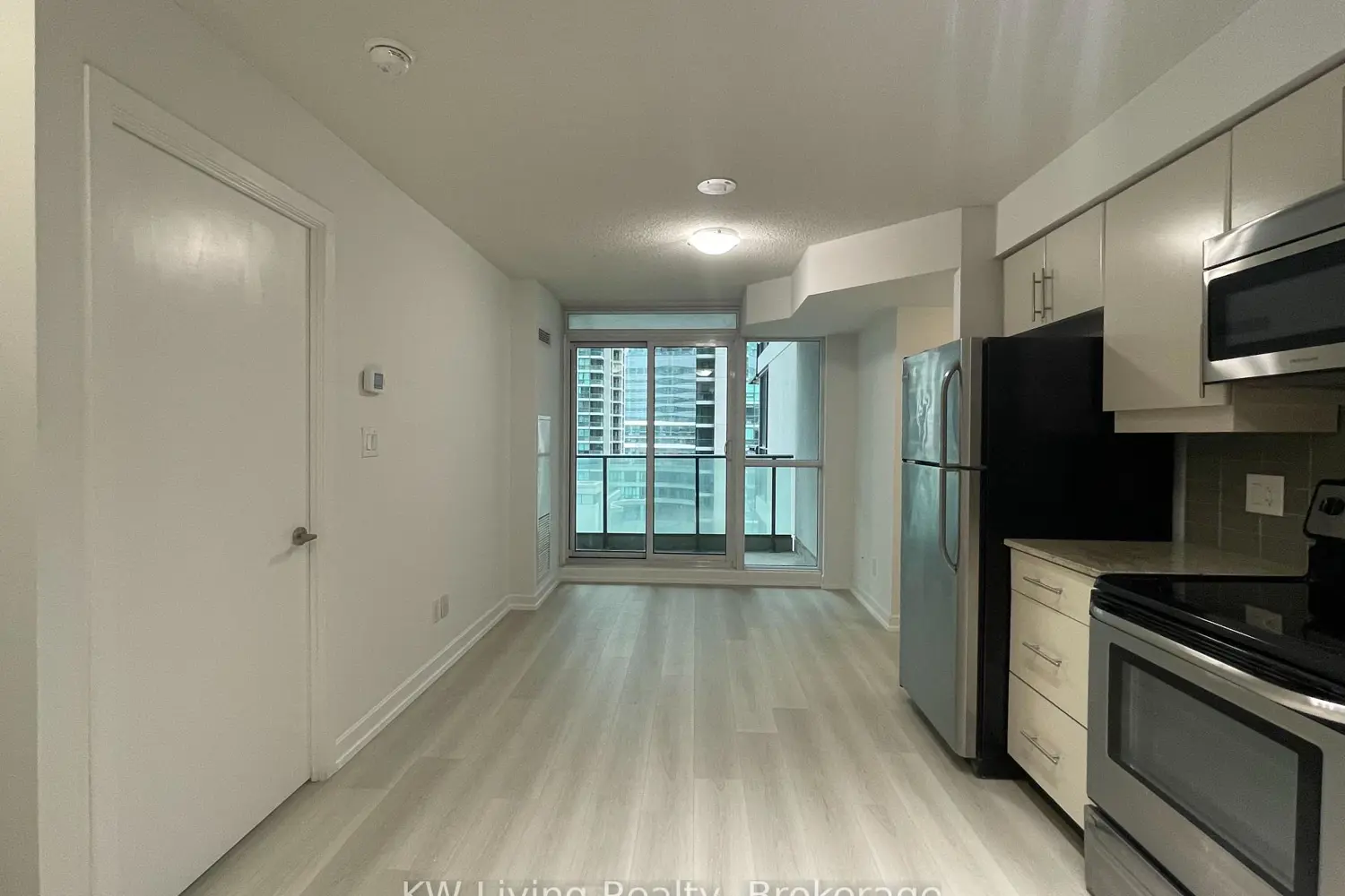 Additional image 5 of 33 Bay Street 705