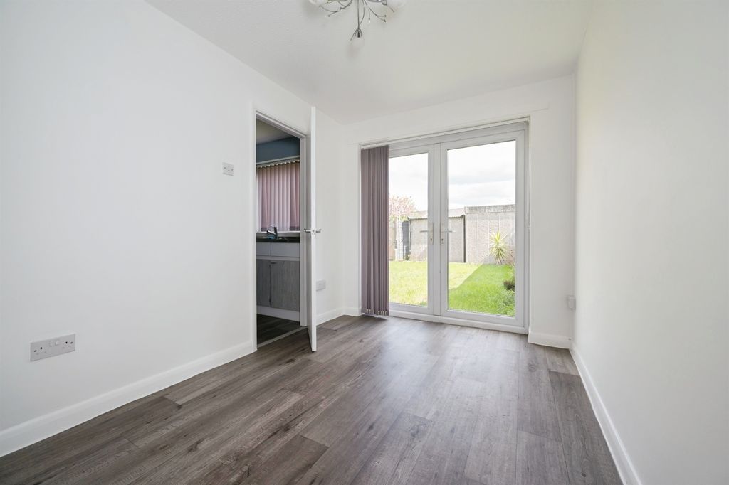 Additional image 5 of 3 bed semi-detached house for saleRoyston Avenue, Eastleigh SO50