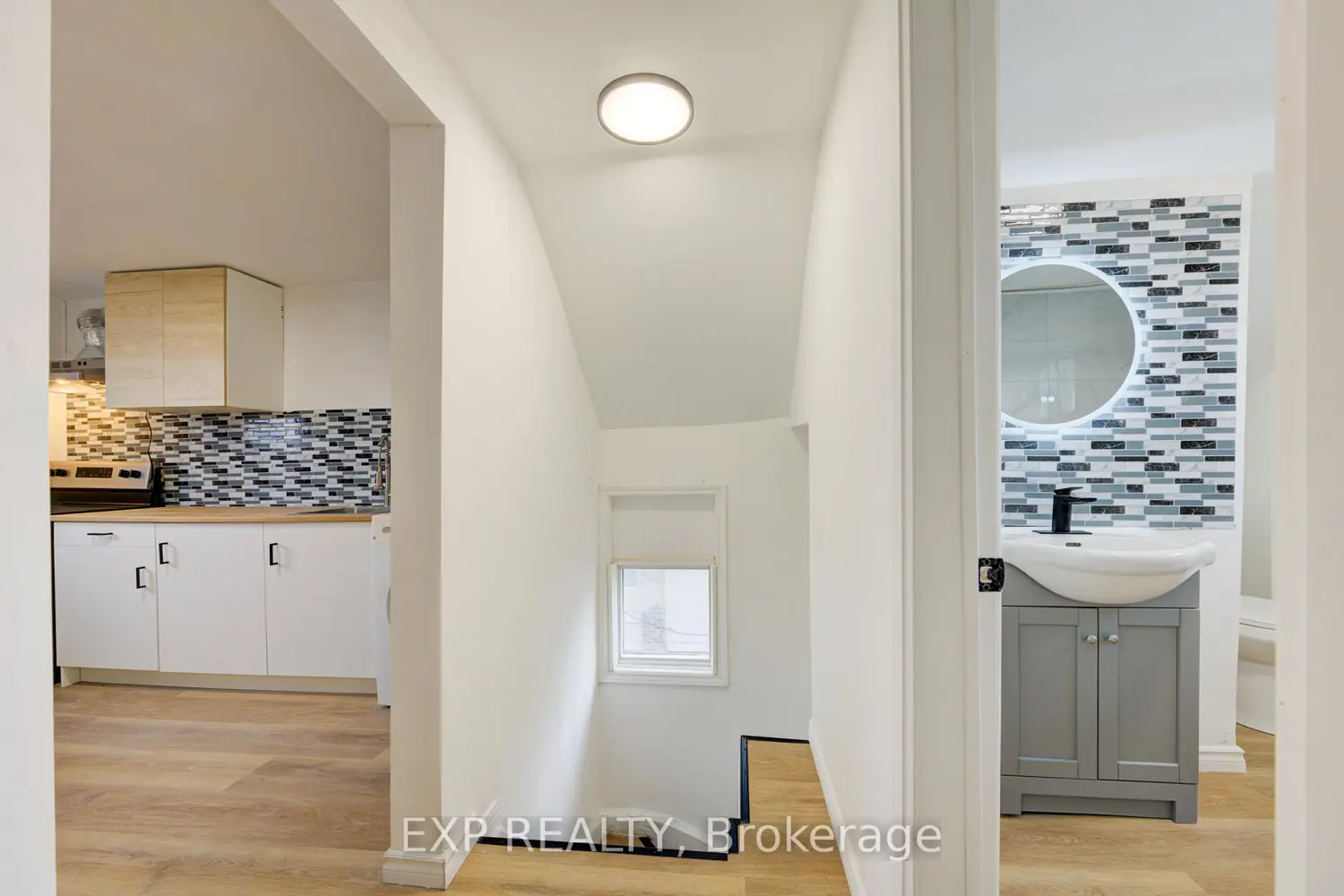 Additional image 4 of 524 Simcoe Street