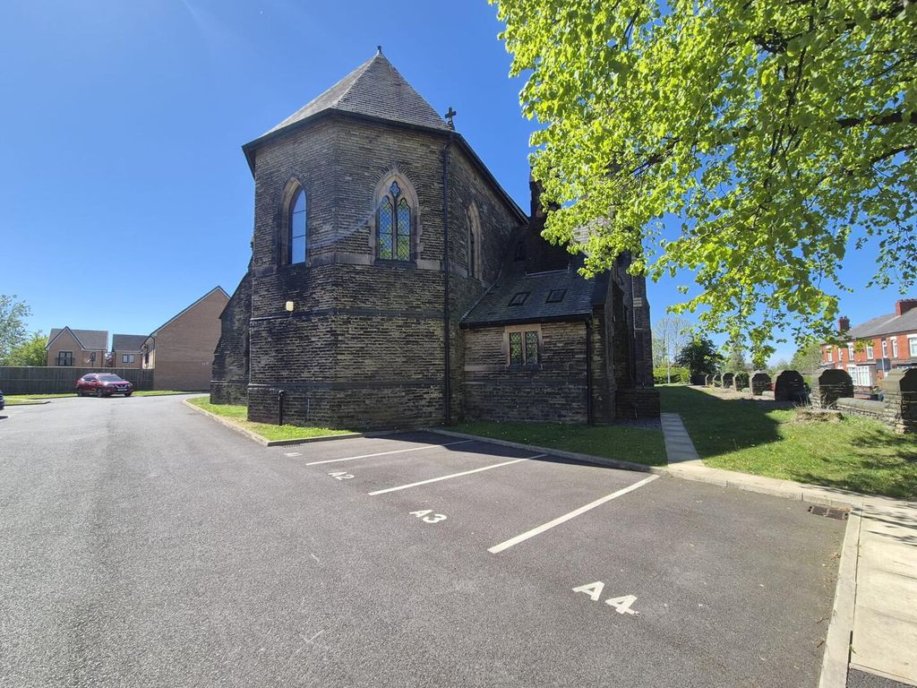 Additional image 3 of 2 bed flat for saleSteeple View Close, Hyde SK14