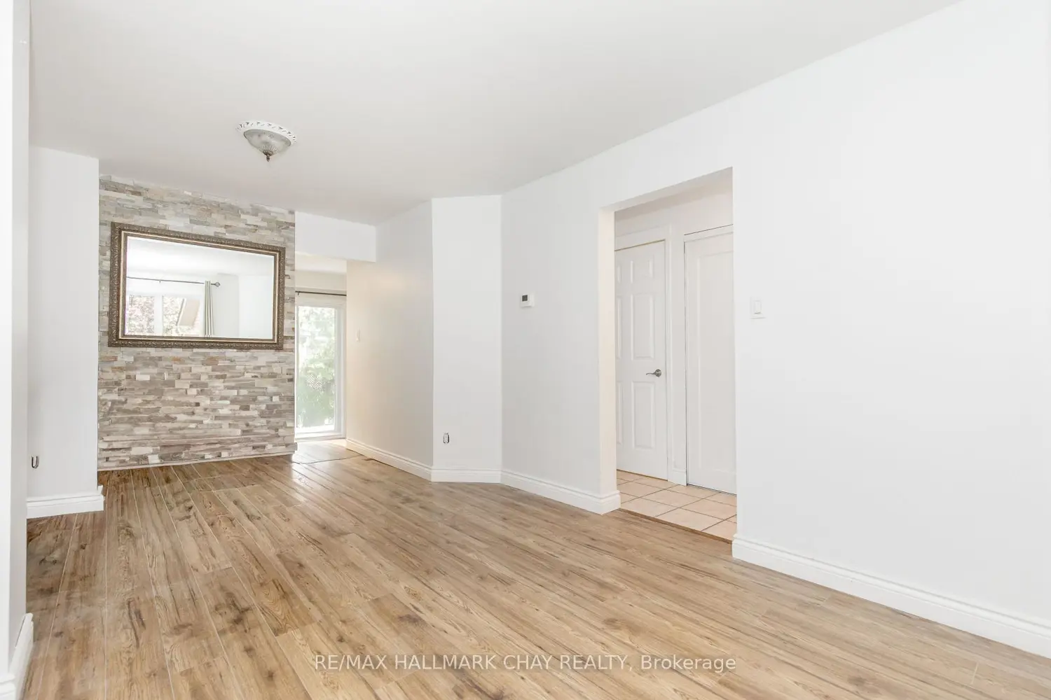1176 Hill Street photo 3