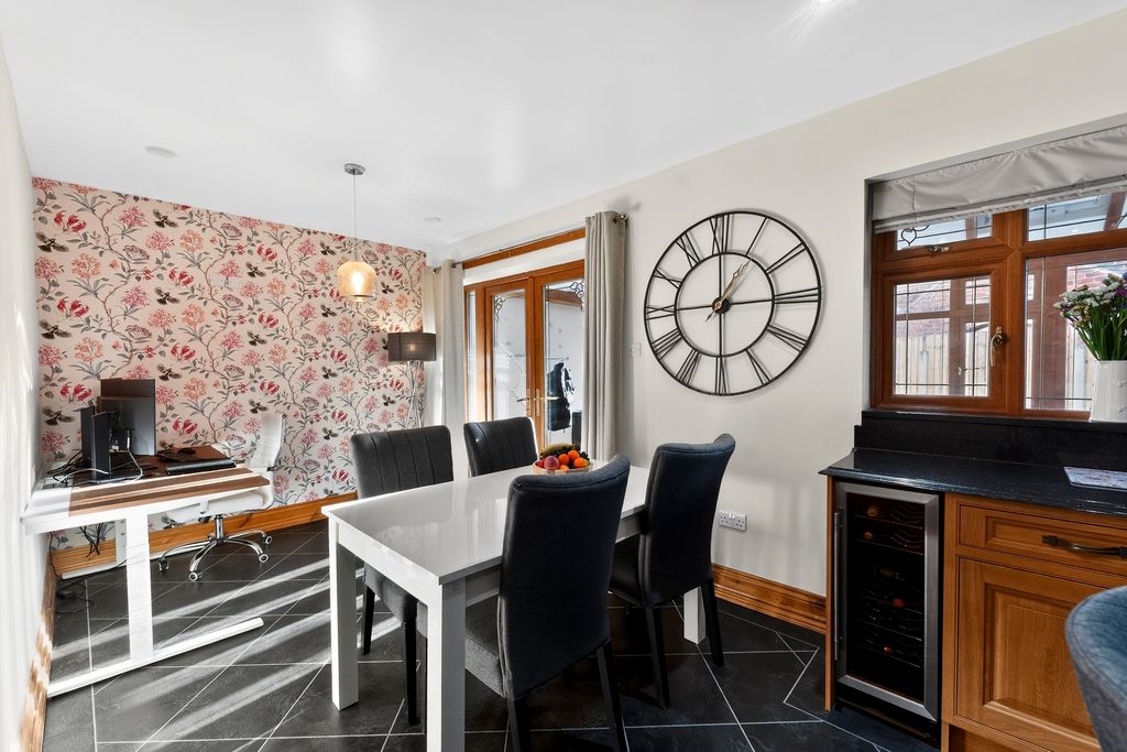 Additional image 11 of 5 bed detached house for salePark Drive, Ellesmere Port CH65