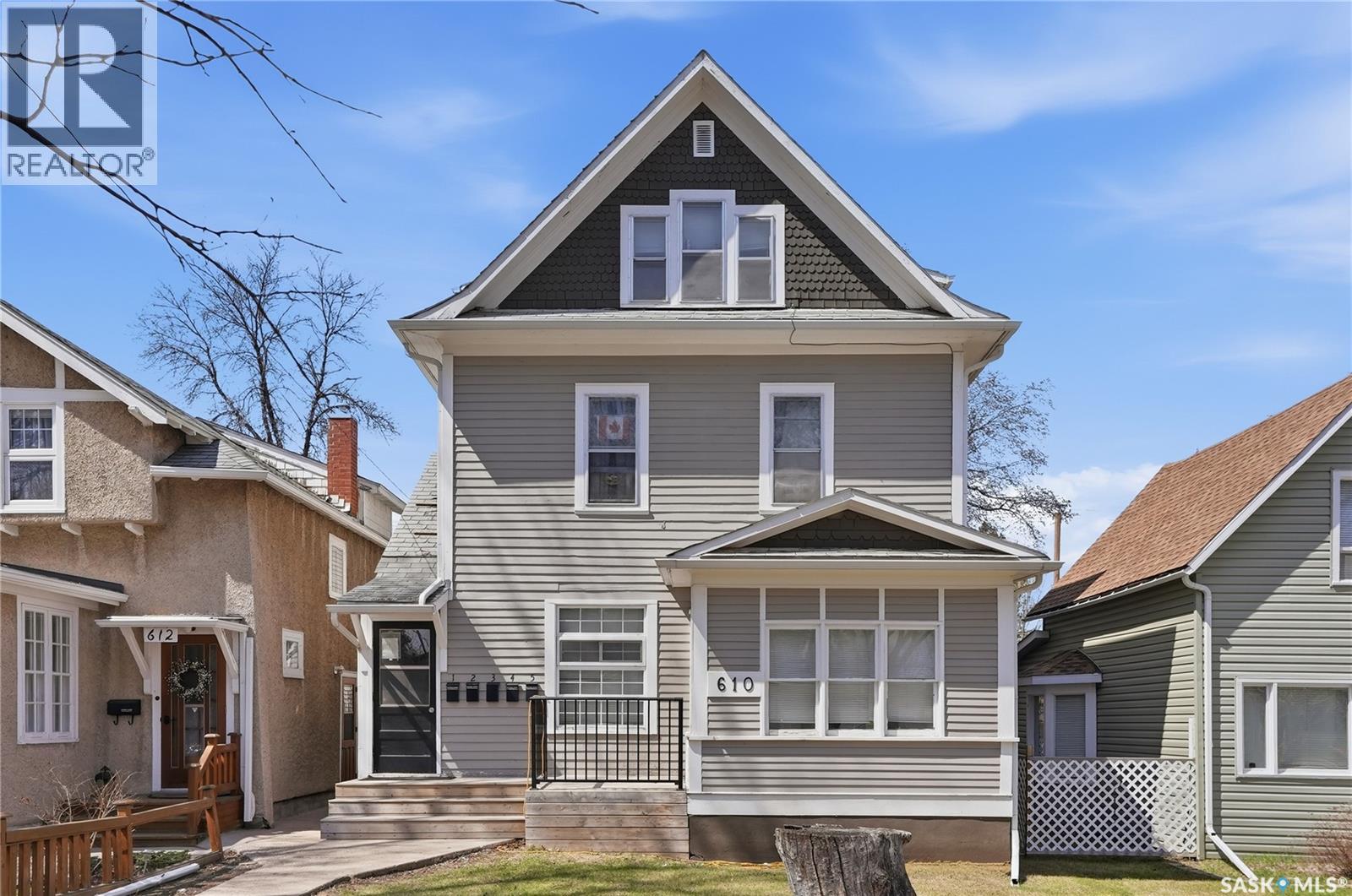 610 Albert AVENUE