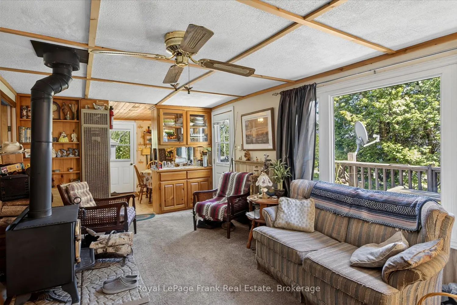 688 North Shore Drive photo 3