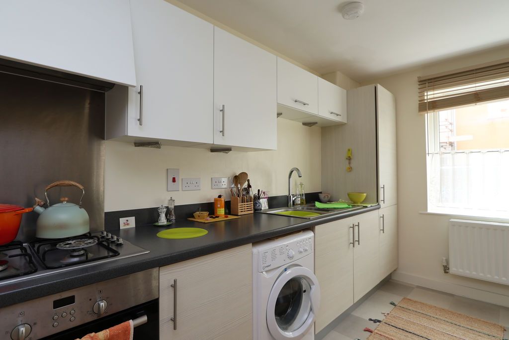 Additional image 3 of 2 bed flat for saleWain Close, Penarth Heights, Penarth CF64