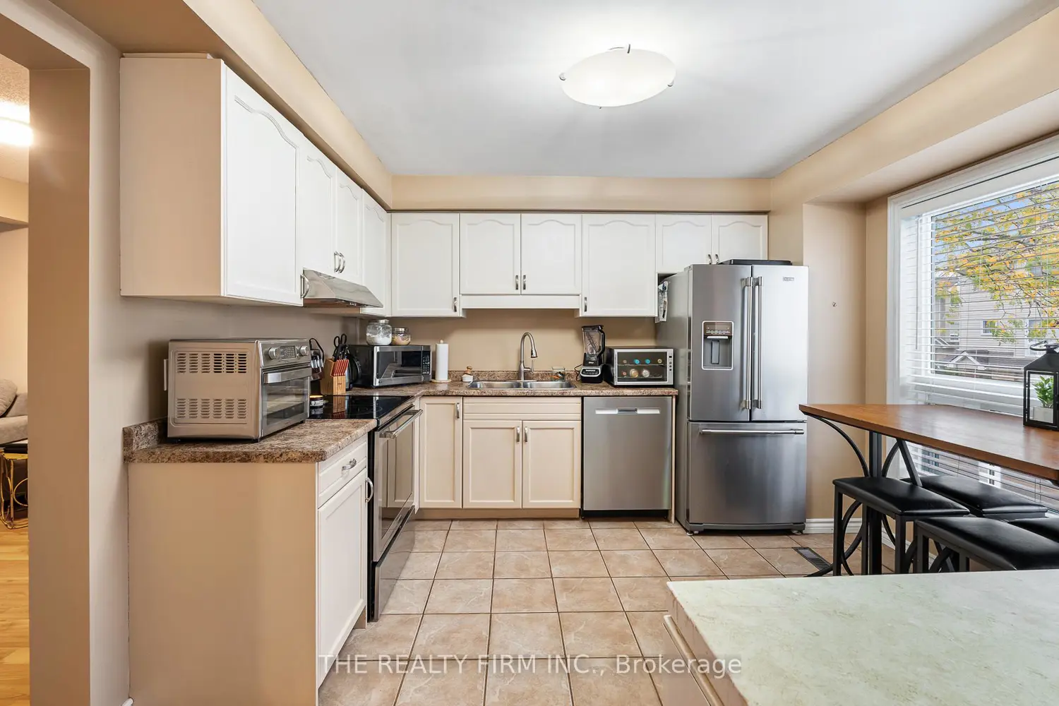 Additional image 5 of 1990 Wavell Street 67