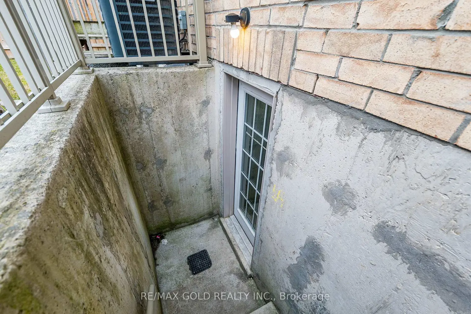 Additional image 18 of 14 Lloyd Crescent