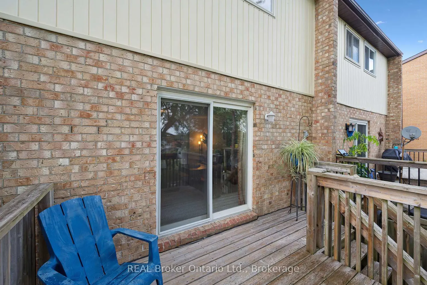 Additional image 15 of 255 Camelot Court 2