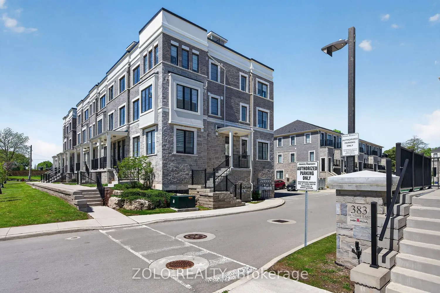 Additional image 2 of 383 Dundas Street 59