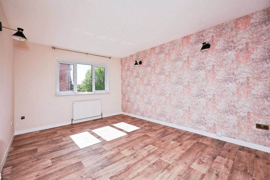 Additional image 4 of 2 bed flat for saleLondon Road, River, Dover CT16