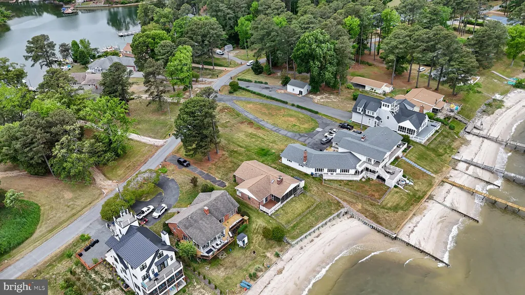 899 N Glebe Road, Montross, VA 22520
