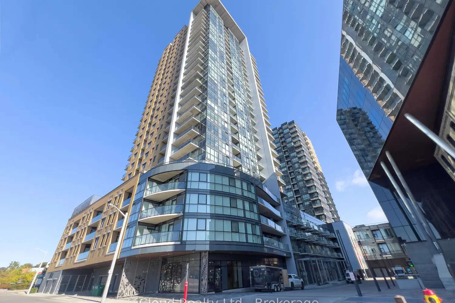 108 Garment Street Ph 2707