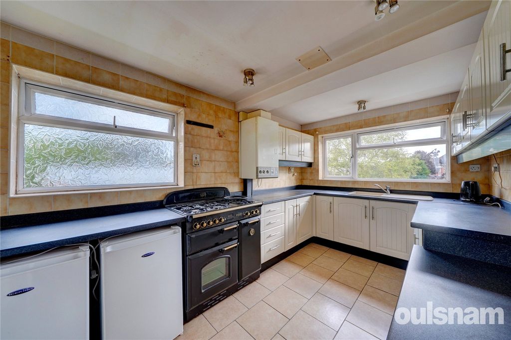 Additional image 5 of 2 bed flat for saleCorbett Avenue, Droitwich, Worcestershire WR9
