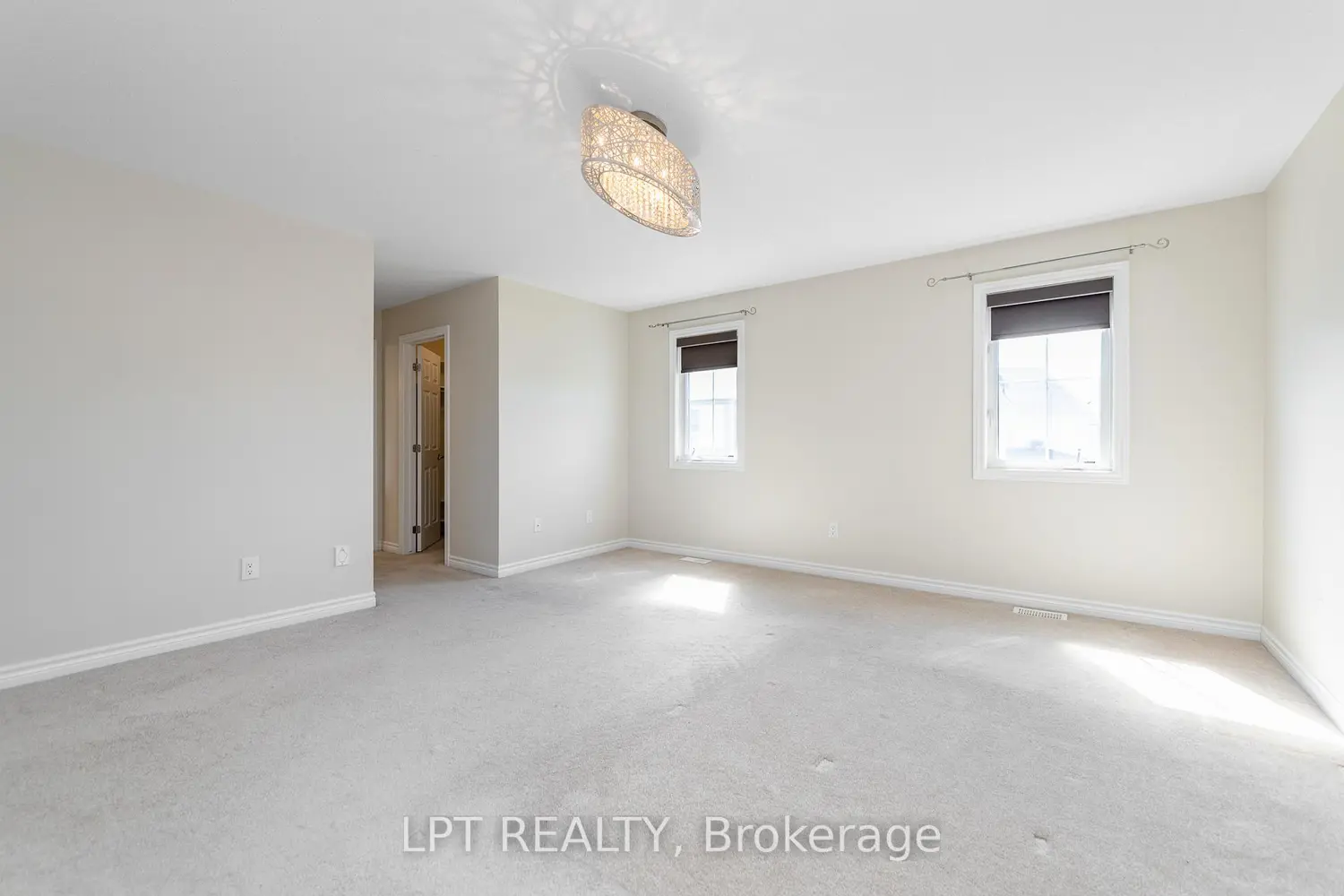 Additional image 10 of 67 Bristling Crescent