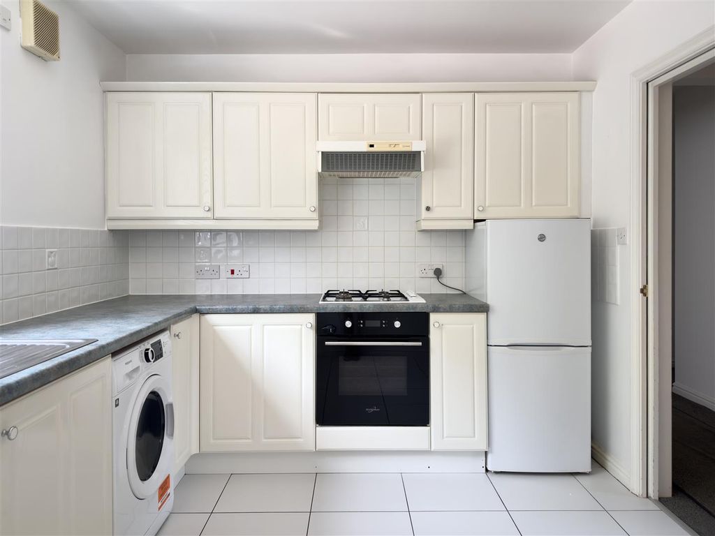 Additional image 4 of 2 bed flat for saleThe Landings, Penarth CF64