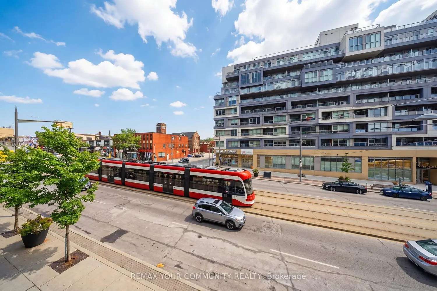 Additional image 19 of 840 St Clair Avenue 312