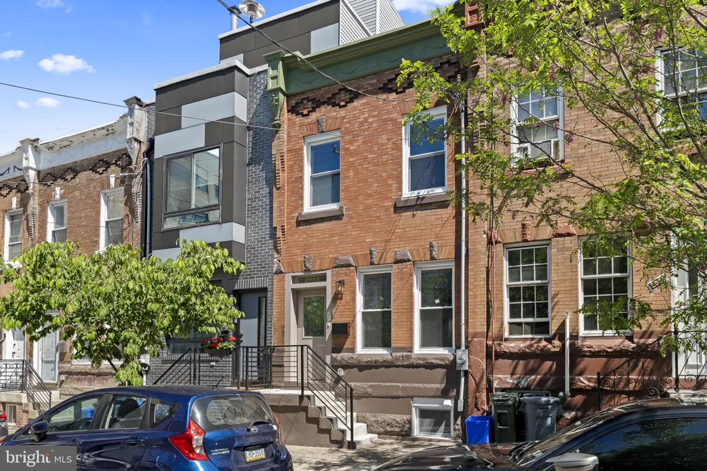 2933 Master St, Philadelphia, PA 19121