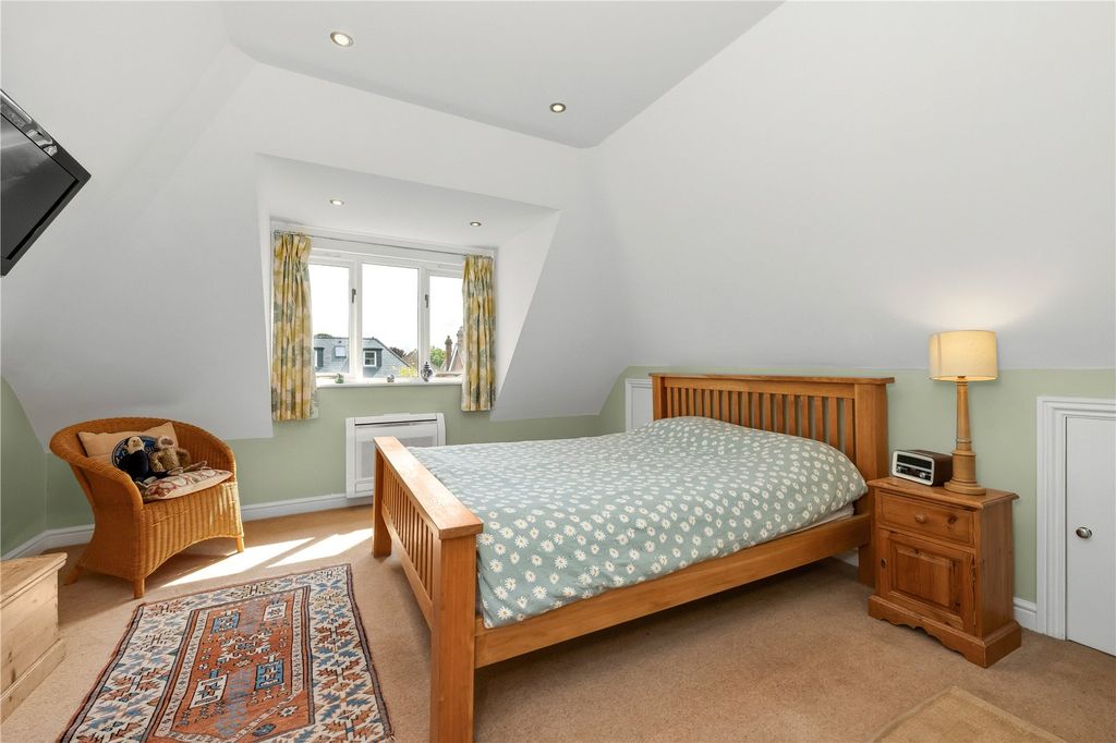 Additional image 11 of 6 bed detached house for saleGrove Road, East Molesey, Surrey KT8