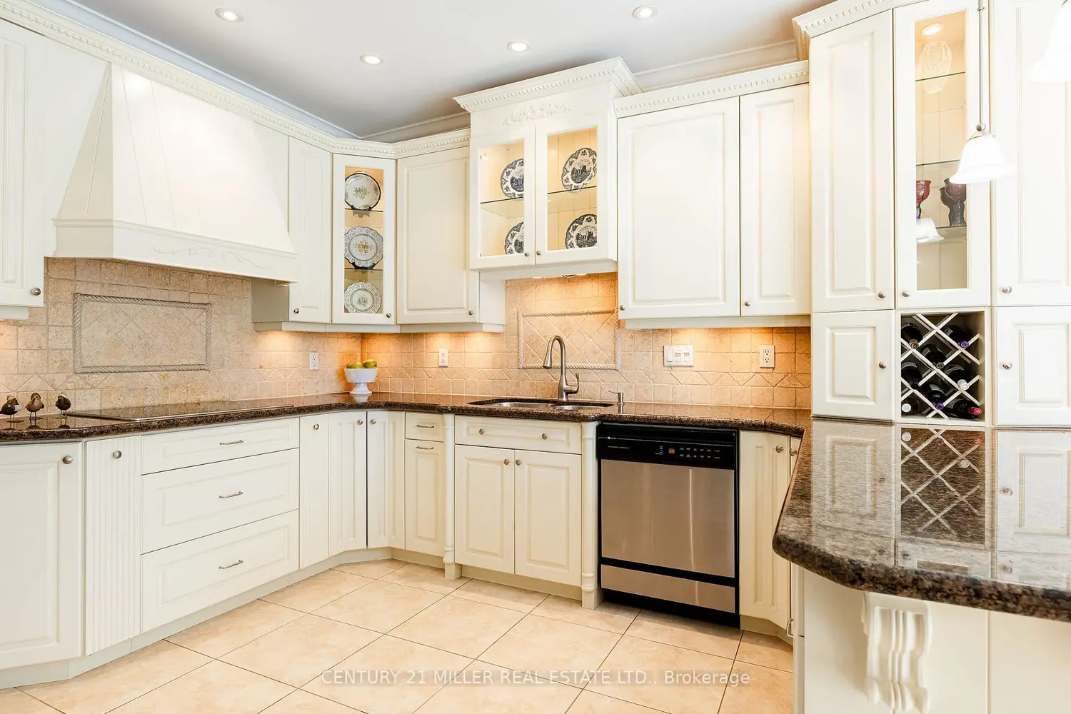 23 Chisholm Street photo 5