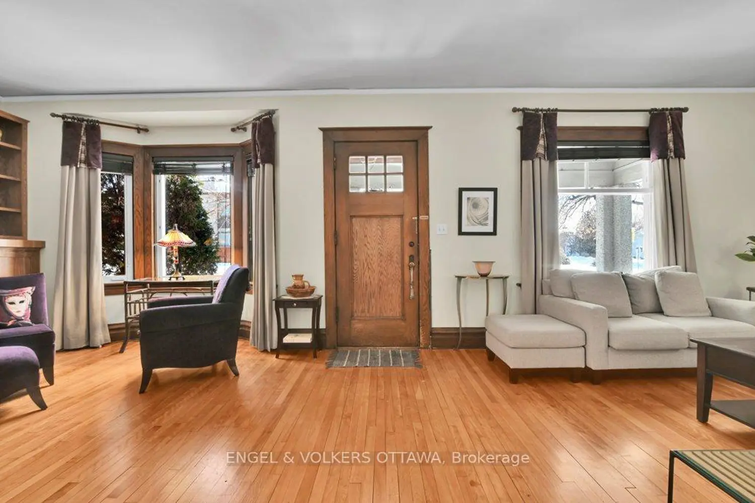 650 Churchill Avenue photo 3