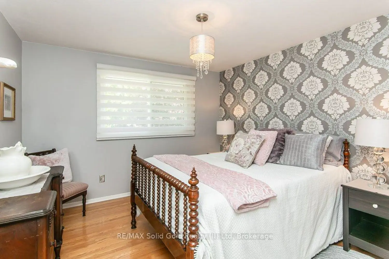78 Inwood Crescent photo 5