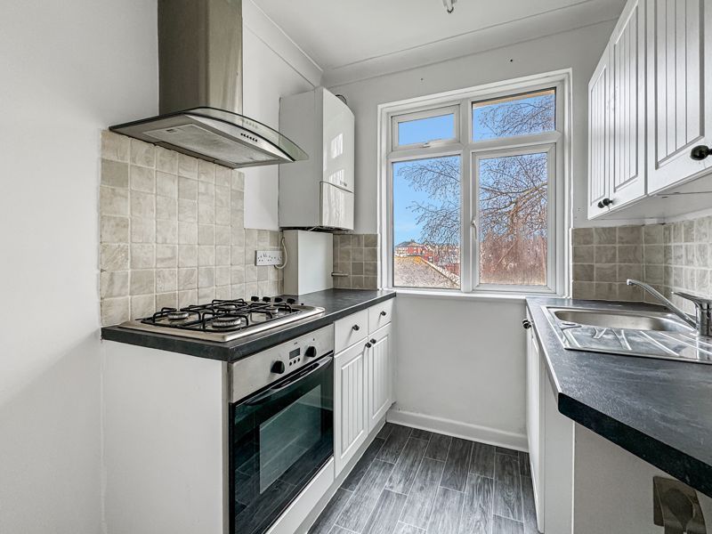 2 bed flat for saleCoronation Road, Cowes PO31