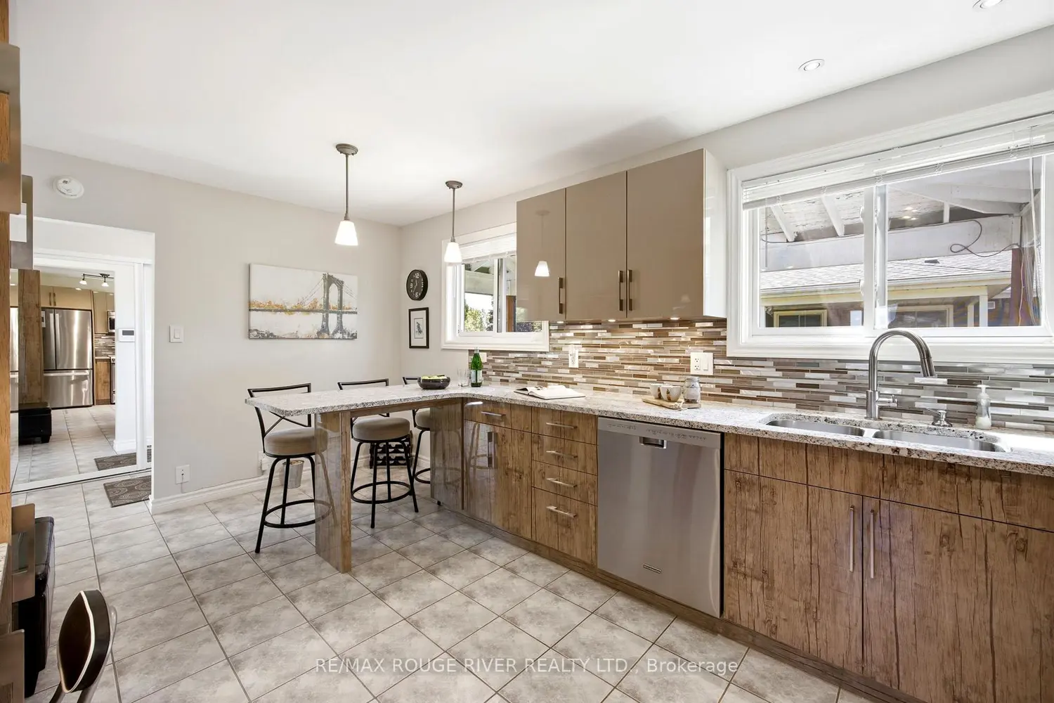 Additional image 9 of 796 Batory Avenue
