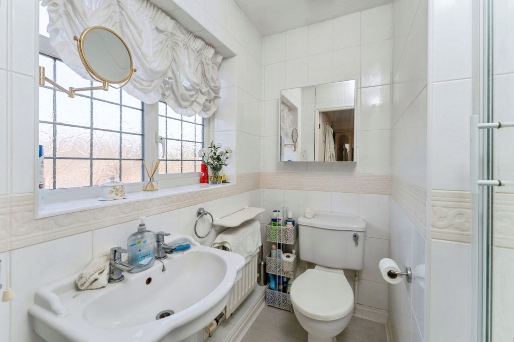 Additional image 29 of 4 bed detached house for saleManor Park Drive, Great Sutton, Ellesmere Port, Cheshire CH66