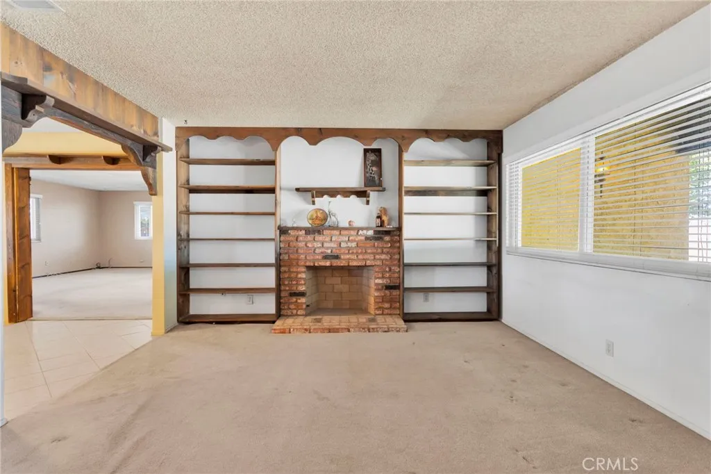 11363 I Ave, Hesperia, CA 92345 photo 3