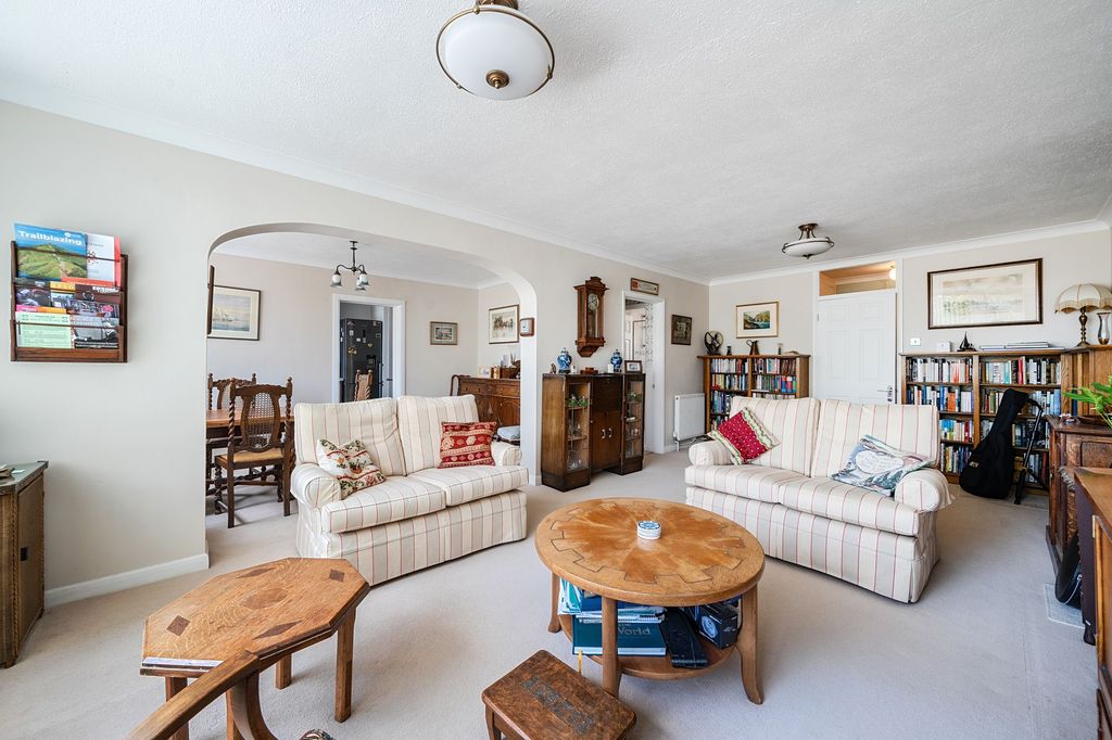 Additional image 5 of 3 bed flat for saleAvenue Road, Epsom KT18