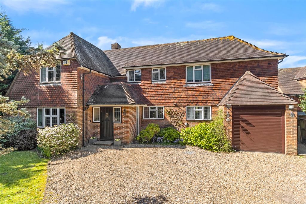 4 bed detached house for saleChurch Street, Willingdon, Eastbourne BN22