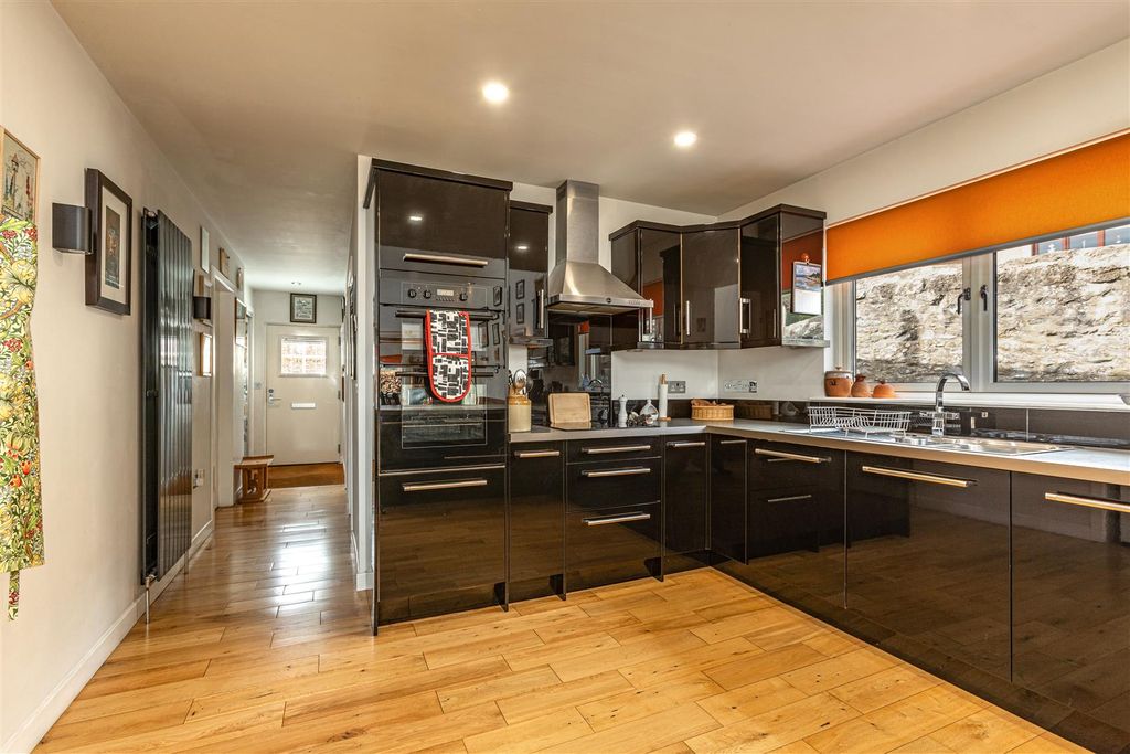 Additional image 8 of 2 bed property for saleOrchard Cottage, Fishers Lane, Darnick, Melrose TD6