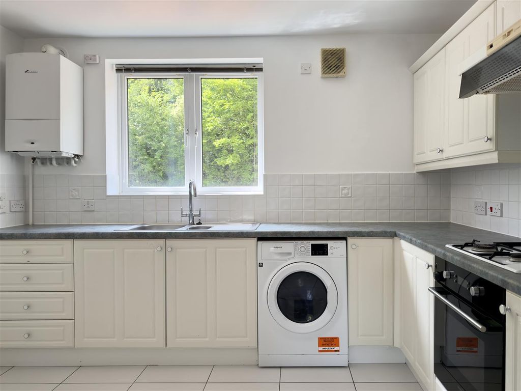 Additional image 3 of 2 bed flat for saleThe Landings, Penarth CF64
