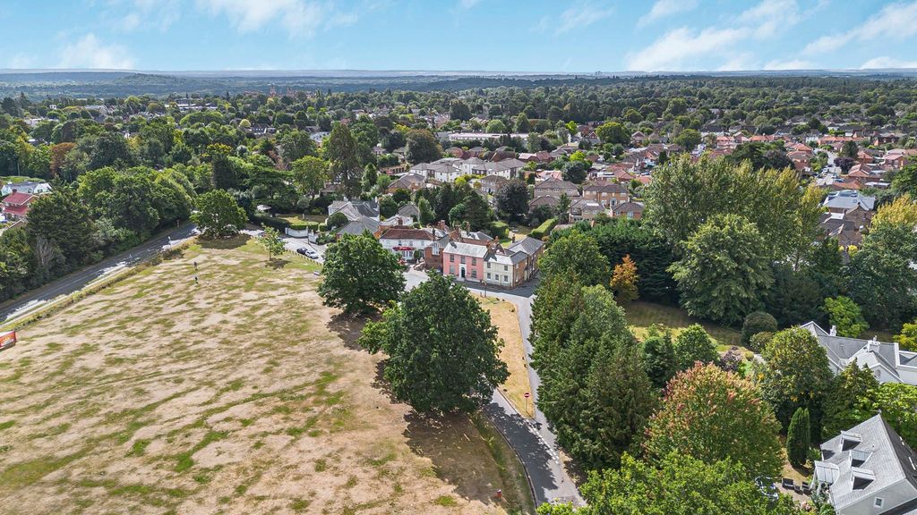 Additional image 38 of 5 bed semi-detached house for saleBarley Mow Road, Englefield Green, Egham, Surrey TW20