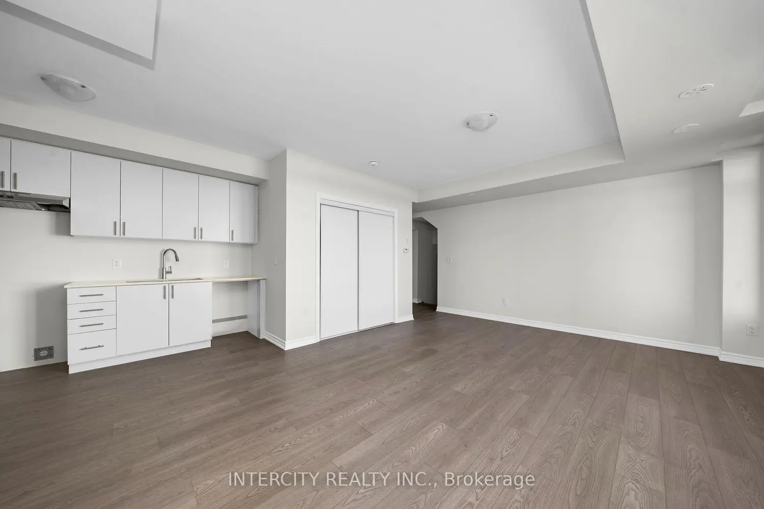 471 Tim Manley Avenue 31F photo 3