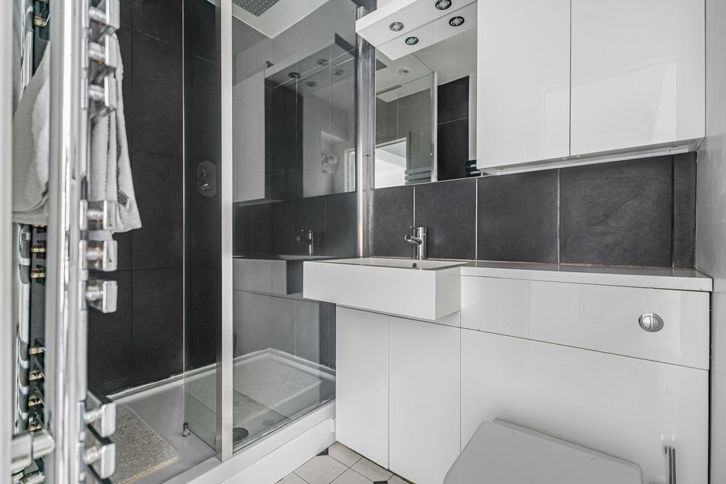 Additional image 33 of 5 bed detached house for saleTite Hill, Englefield Green, Egham, Surrey TW20