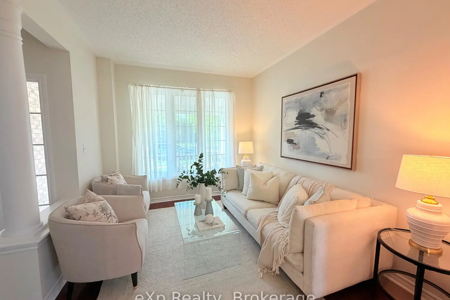 371 Carnwith Drive photo 2